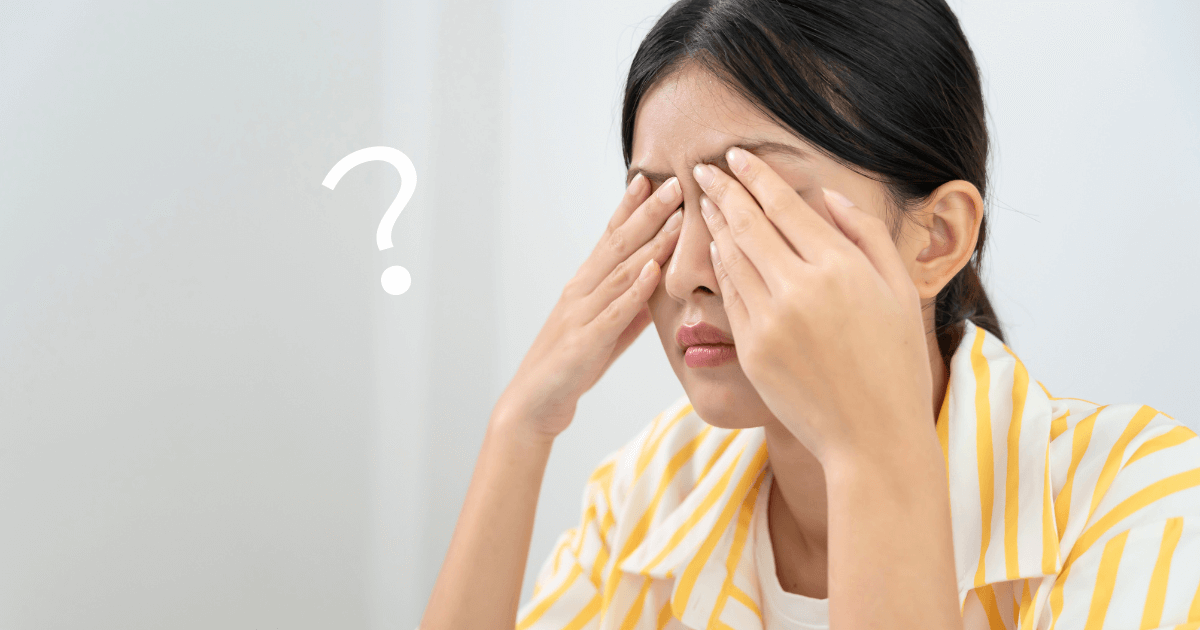 目が見えにくく悩む女性　眼鏡の使い分けに気づいた日常エッセイ